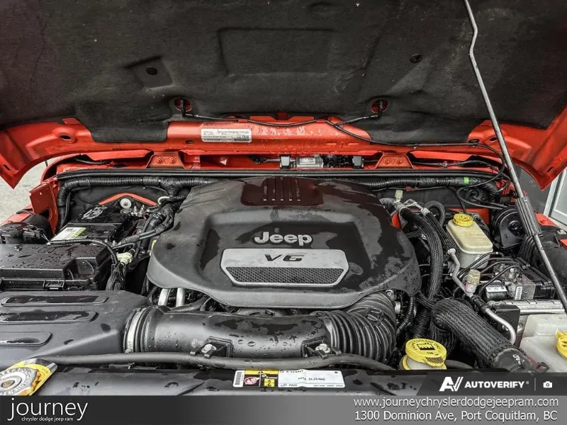 2015 JEEP Wrangler Unlimited angle 10