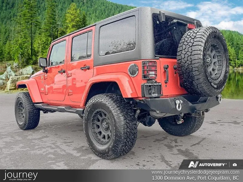 2015 JEEP Wrangler Unlimited angle 5