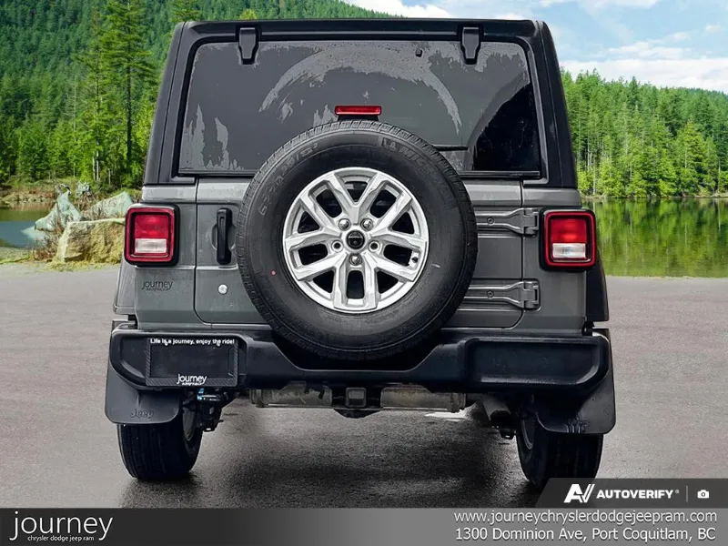 2020 JEEP Wrangler angle 5