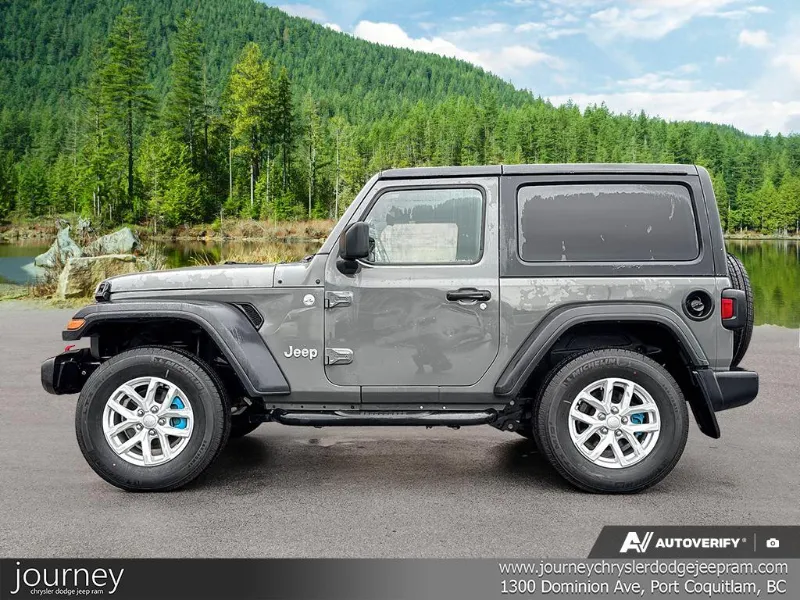 2020 JEEP Wrangler angle 3