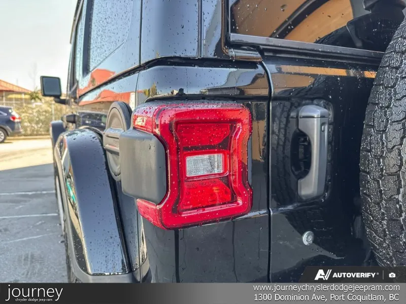 2019 JEEP Wrangler Unlimited angle 10