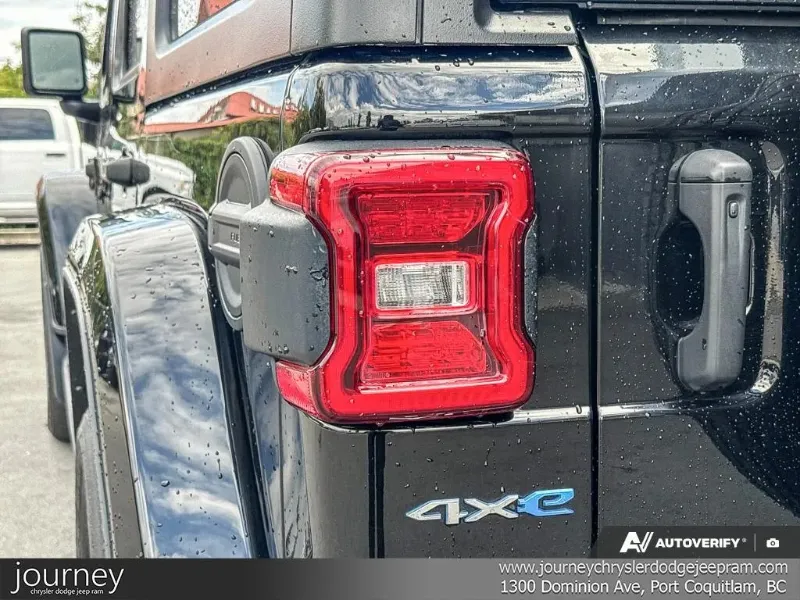 2022 JEEP Wrangler 4xe angle 10