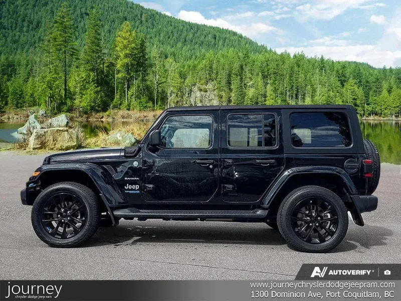 2022 JEEP Wrangler 4xe angle 3