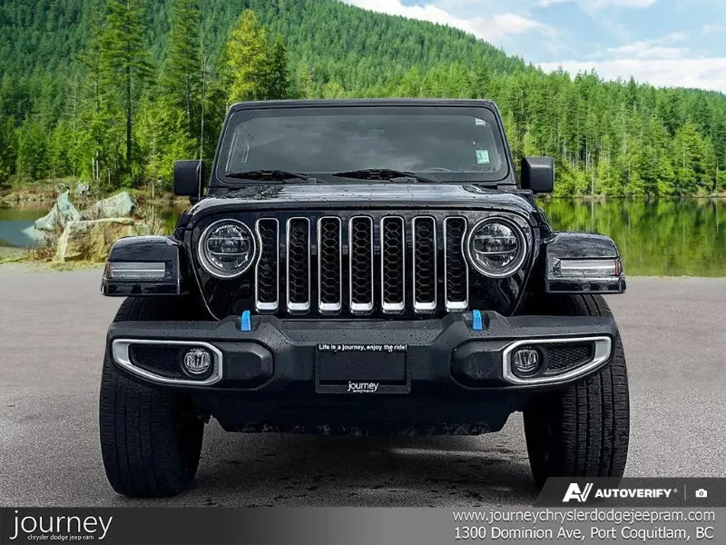 2022 JEEP Wrangler 4xe angle 2