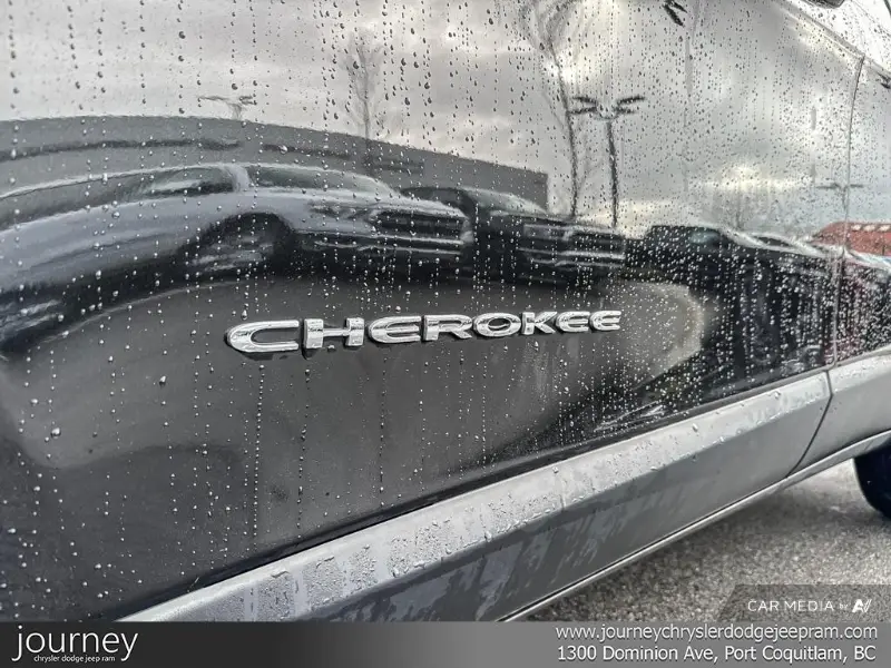 2015 Jeep Cherokee angle 7