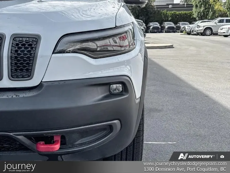 2022 JEEP Cherokee angle 7