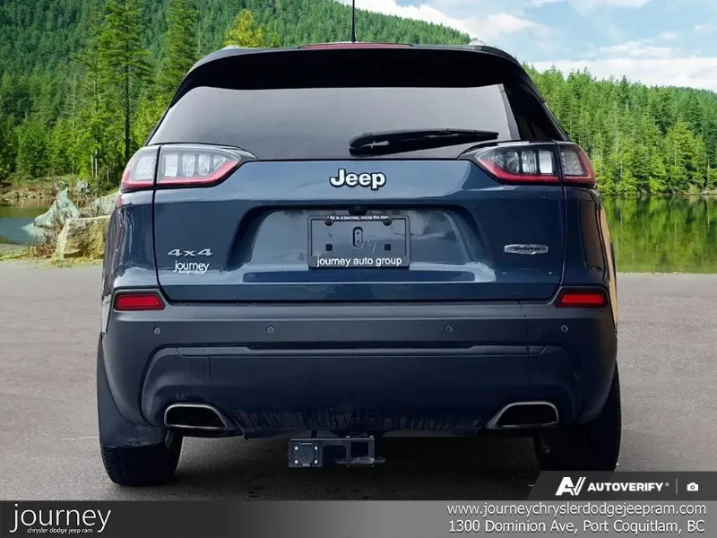 2020 JEEP Cherokee angle 5