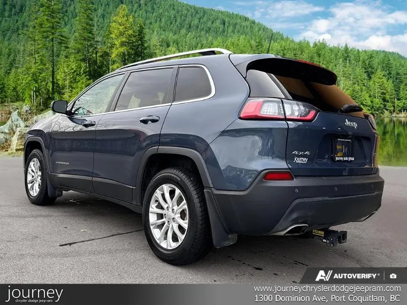 2020 JEEP Cherokee angle 4
