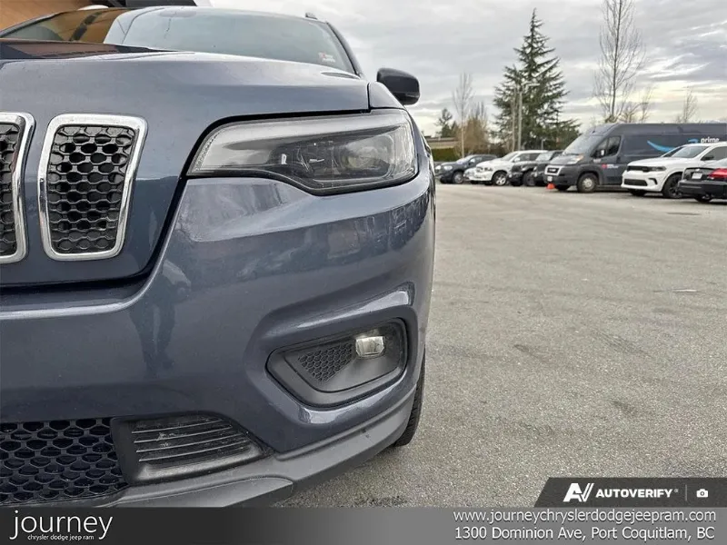 2020 JEEP Cherokee angle 7