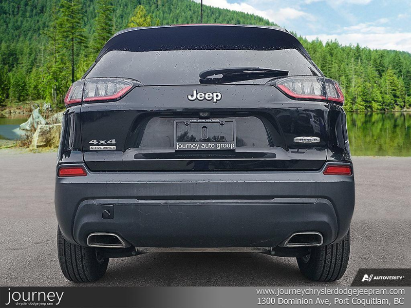 2019 Jeep Cherokee angle 5