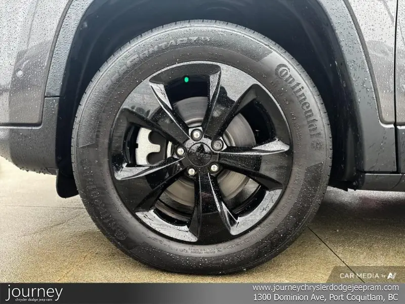 2023 JEEP Cherokee angle 6