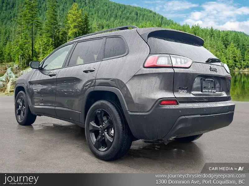 2023 JEEP Cherokee angle 4