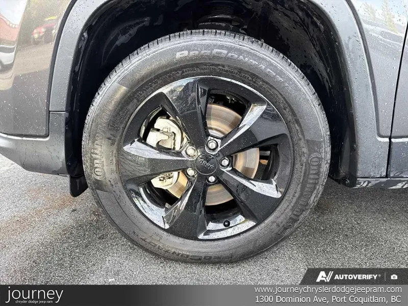 2022 JEEP Cherokee angle 6