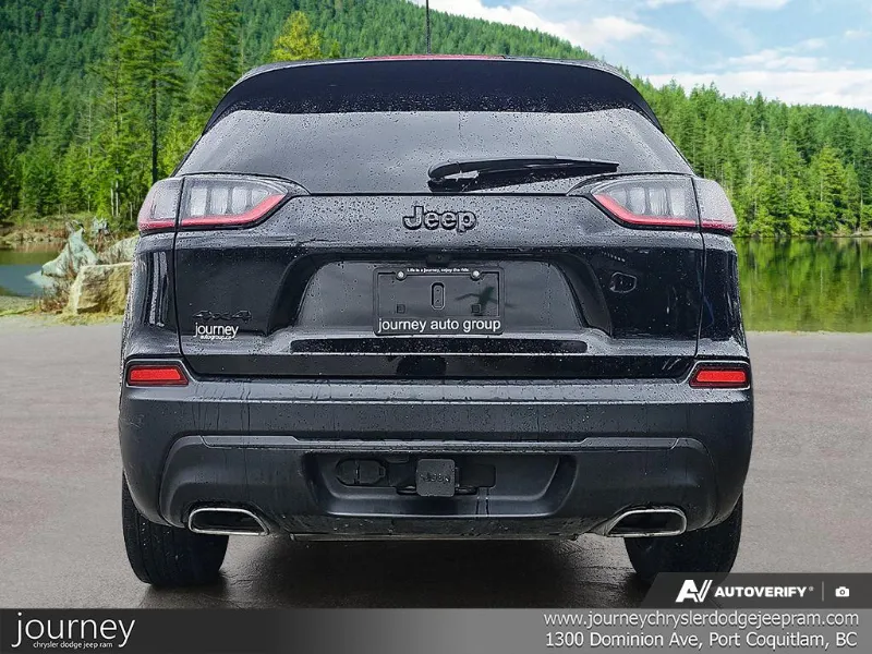2022 JEEP Cherokee angle 5