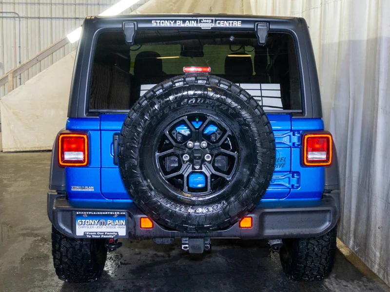 2024 JEEP Wrangler at WOODGROVE CHRYSLER DODGE JEEP RAM Nanaimo British Columbia (Image 4/25)