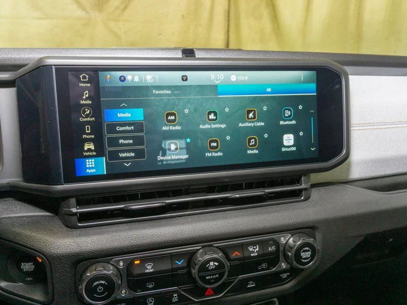 2024 JEEP Wrangler at WOODGROVE CHRYSLER DODGE JEEP RAM Nanaimo British Columbia (Image 13/25)
