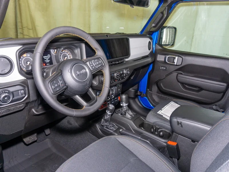 2024 JEEP Wrangler at WOODGROVE CHRYSLER DODGE JEEP RAM Nanaimo British Columbia (Image 9/25)