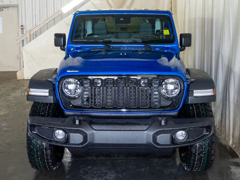 2024 JEEP Wrangler at WOODGROVE CHRYSLER DODGE JEEP RAM Nanaimo British Columbia (Image 7/25)
