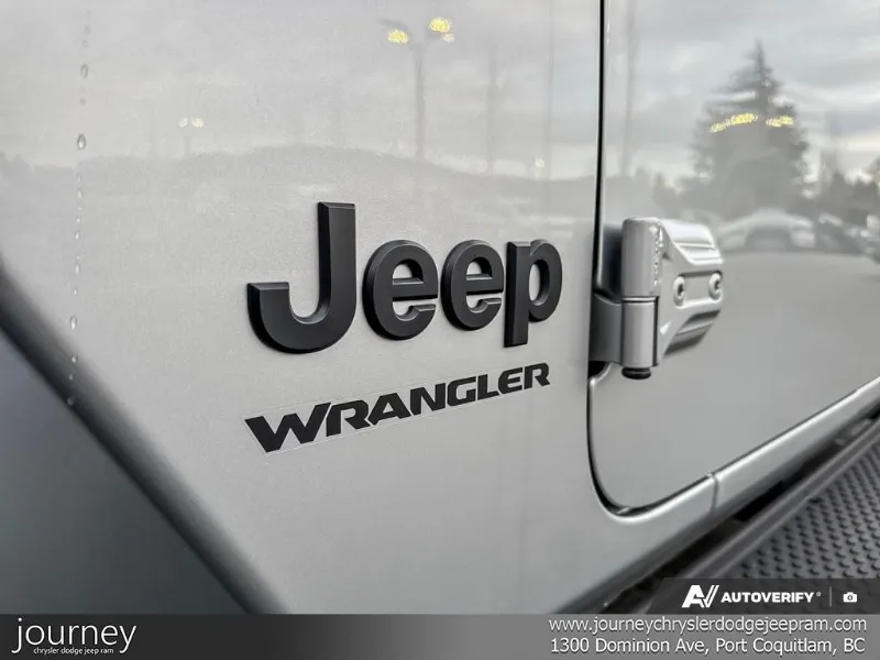 2024 JEEP Wrangler angle 8