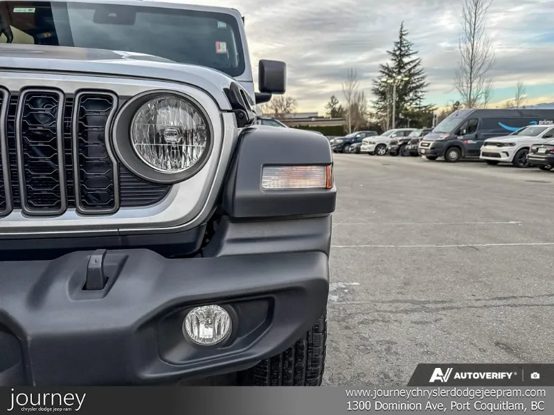 2024 JEEP Wrangler angle 7
