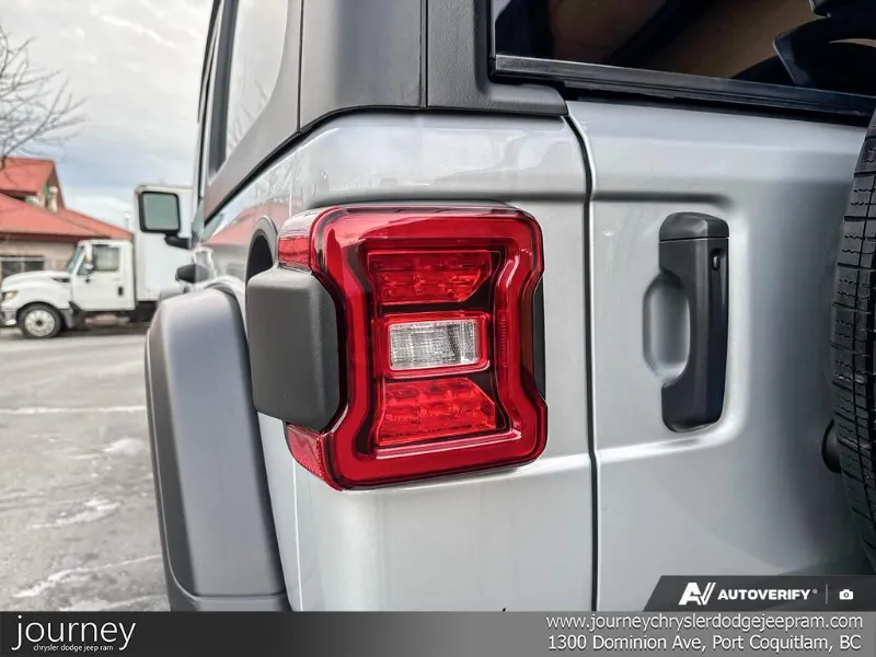 2024 JEEP Wrangler angle 10