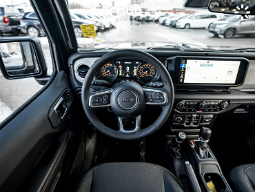 2025 JEEP Wrangler Sahara  at North York Chrysler Thornhill Ontario thumbnail 10
