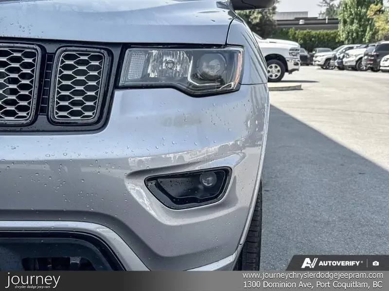 2021 JEEP Grand Cherokee angle 7