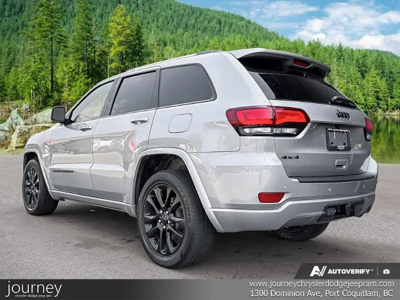 2021 JEEP Grand Cherokee angle 4