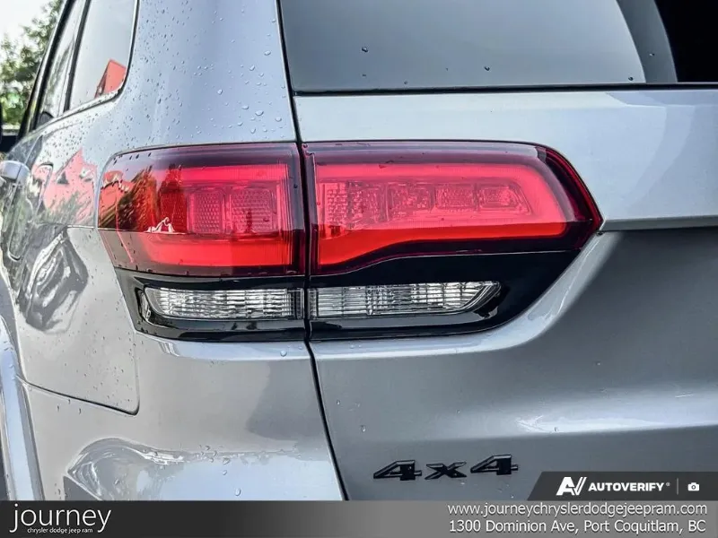 2021 JEEP Grand Cherokee angle 10