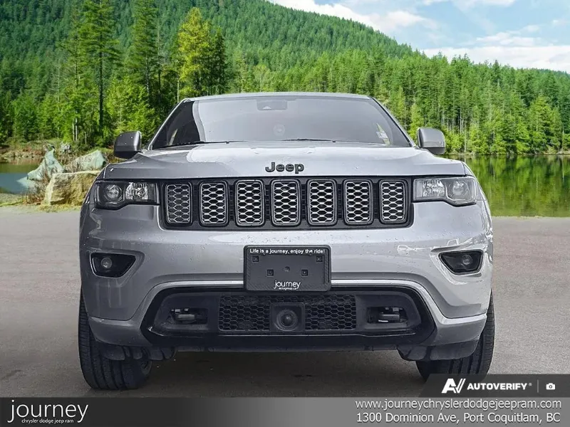 2021 JEEP Grand Cherokee angle 2