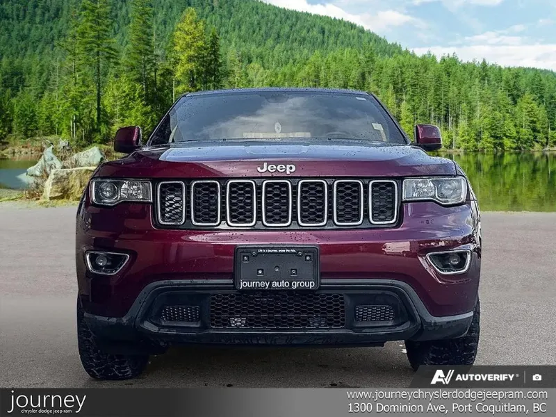 2017 JEEP Grand Cherokee angle 2