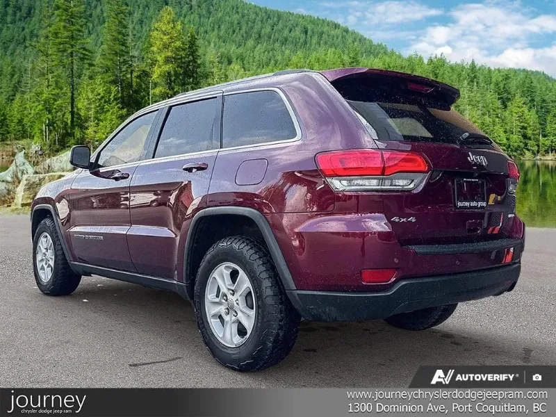 2017 JEEP Grand Cherokee angle 4