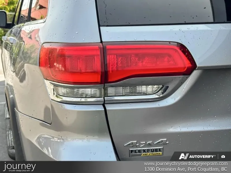 2015 JEEP Grand Cherokee angle 10