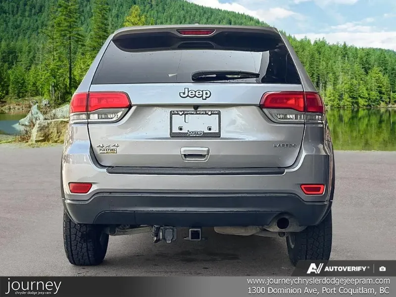 2015 JEEP Grand Cherokee angle 5