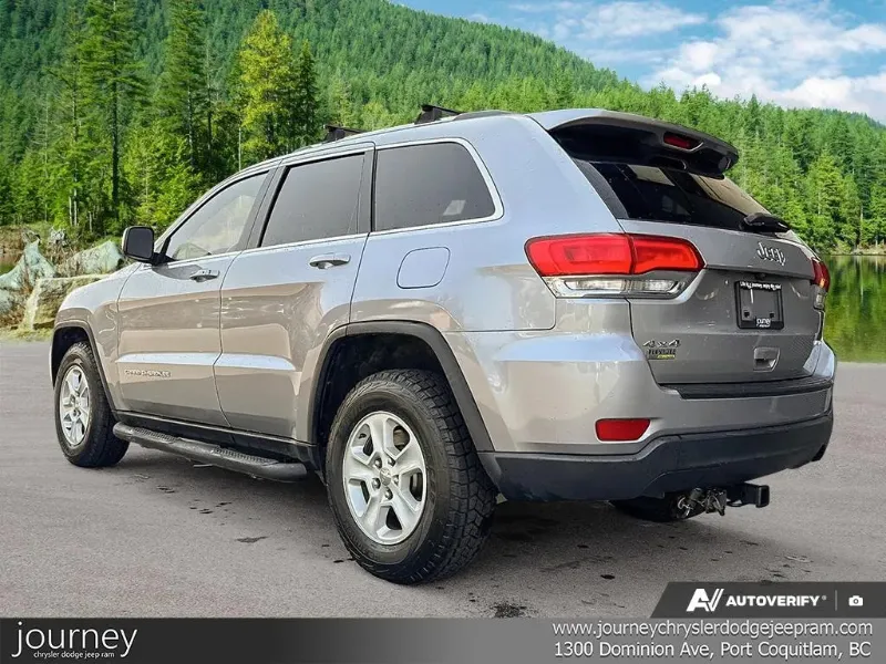 2015 JEEP Grand Cherokee angle 4