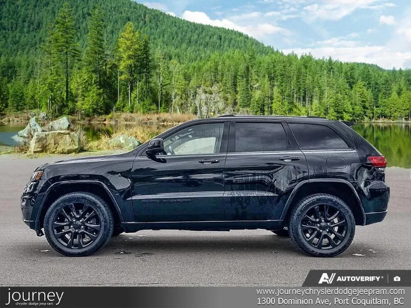2021 JEEP Grand Cherokee angle 3