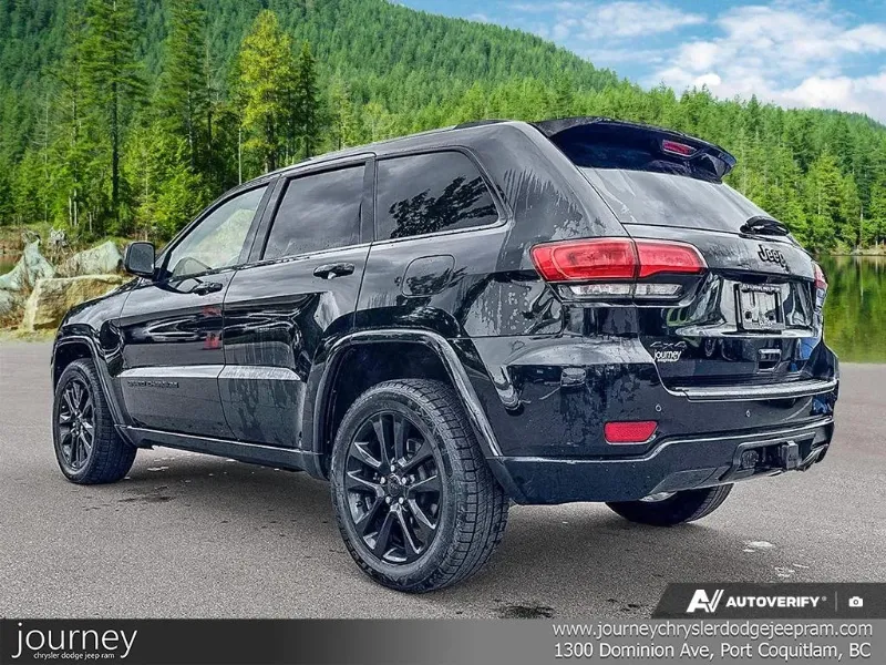 2021 JEEP Grand Cherokee angle 4