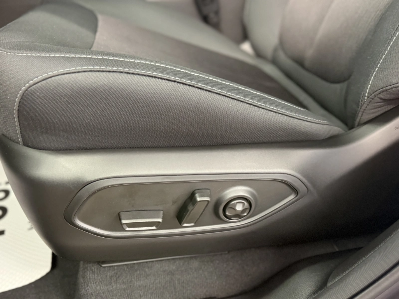 2025 JEEP Grand Cherokee Laredo  at Campbell McLennan Killam AB (Image 12/24)