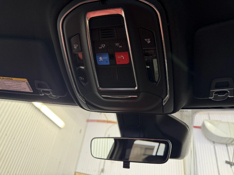 2025 JEEP Grand Cherokee Laredo  at Campbell McLennan Killam AB (Image 16/24)