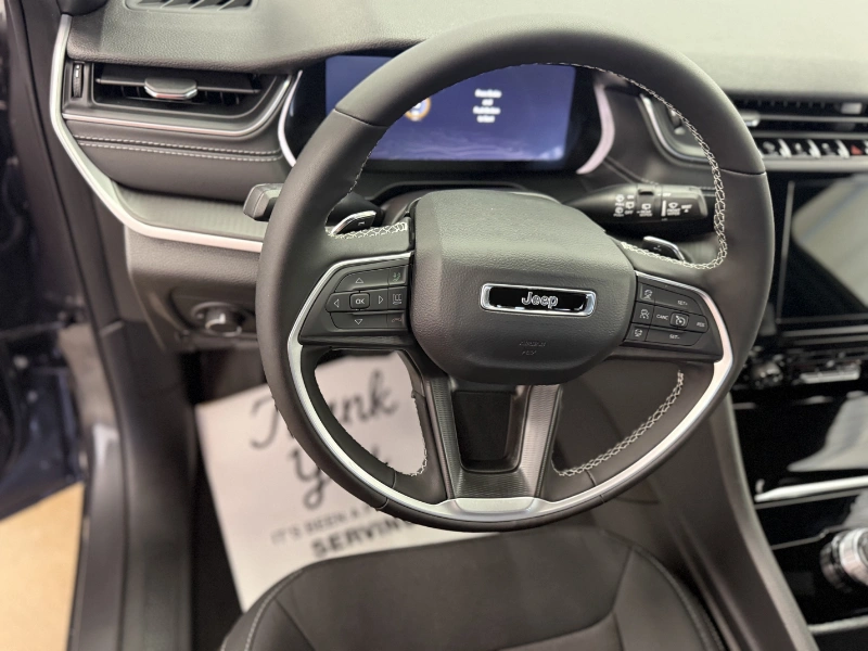 2025 JEEP Grand Cherokee Laredo  at Campbell McLennan Killam AB (Image 9/24)