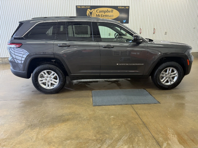 2025 JEEP Grand Cherokee Laredo  at Campbell McLennan Killam AB (Image 5/24)