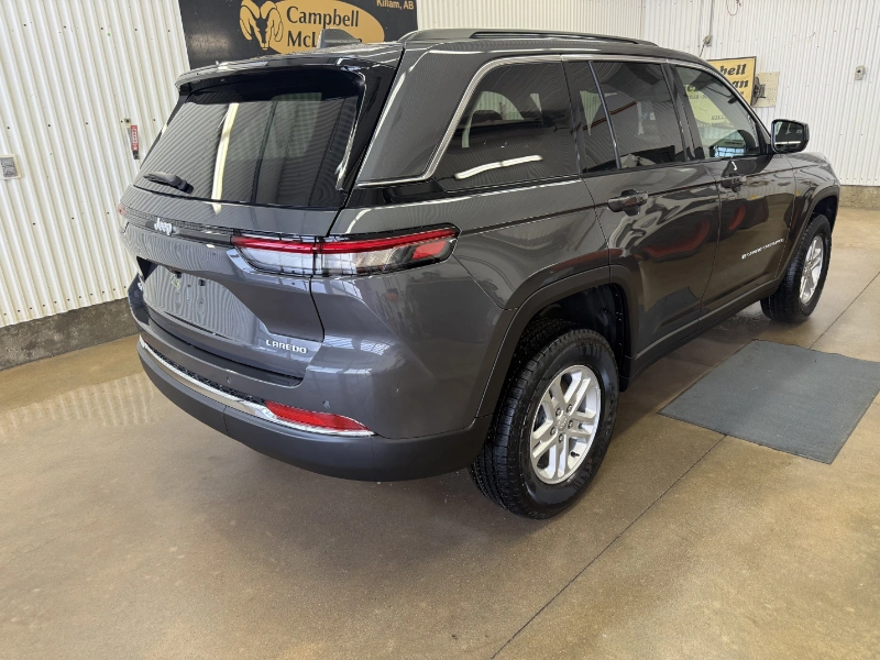 2025 JEEP Grand Cherokee Laredo  at Campbell McLennan Killam AB (Image 3/24)