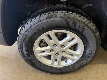 2025 JEEP Grand Cherokee Laredo  at Campbell McLennan Killam AB thumbnail 23