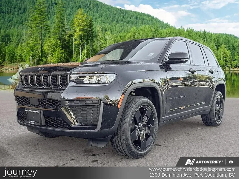 2027 Jeep Grand Cherokee Laredo Altitude