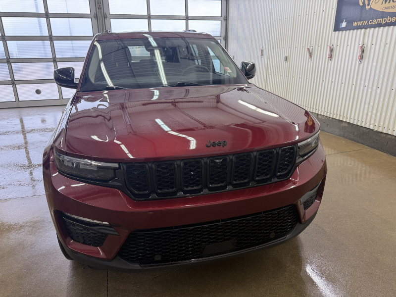 2023 JEEP Grand Cherokee Limited  at Campbell McLennan Killam AB (Image 2/29)