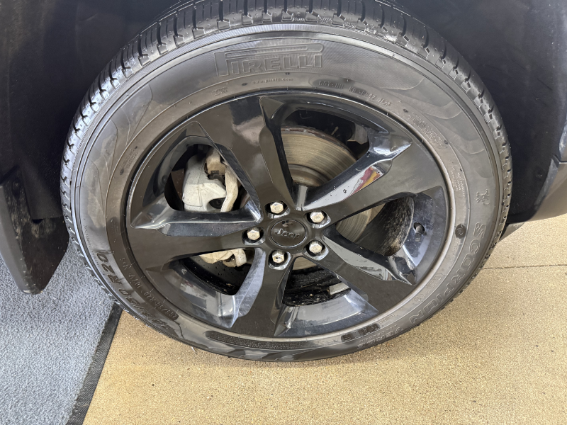 2023 JEEP Grand Cherokee Limited  at Campbell McLennan Killam AB (Image 29/29)