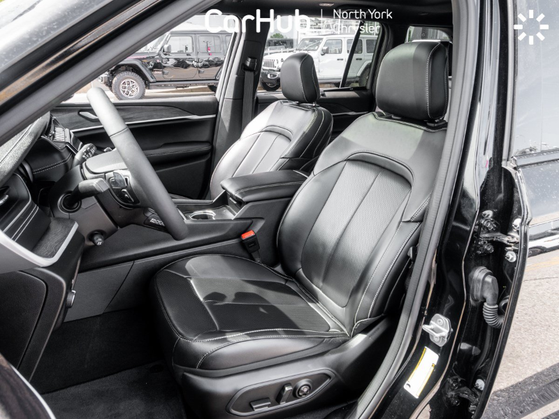 2025 JEEP Grand Cherokee   at North York Chrysler Thornhill Ontario (Image 12/35)