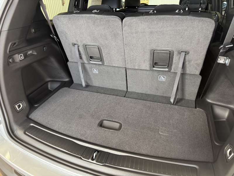 2025 JEEP Grand Cherokee L Altitude at Campbell McLennan Killam AB (Image 23/25)