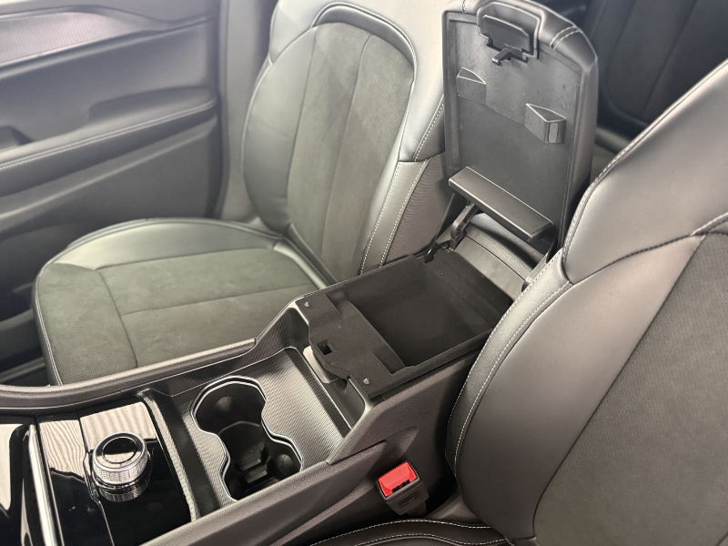 2025 JEEP Grand Cherokee L Altitude at Campbell McLennan Killam AB (Image 16/25)