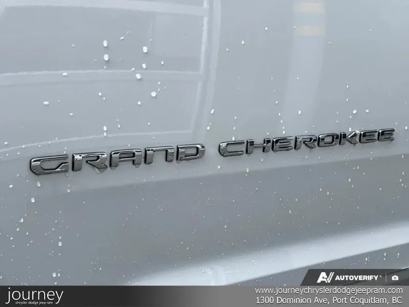 2021 JEEP Grand Cherokee L angle 8